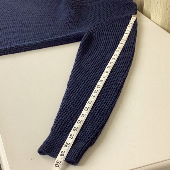 NWT L.L. Bean Mens Size Med. Tall Waffle Knit Sweater. Navy Blue. - Picture 7 of 8